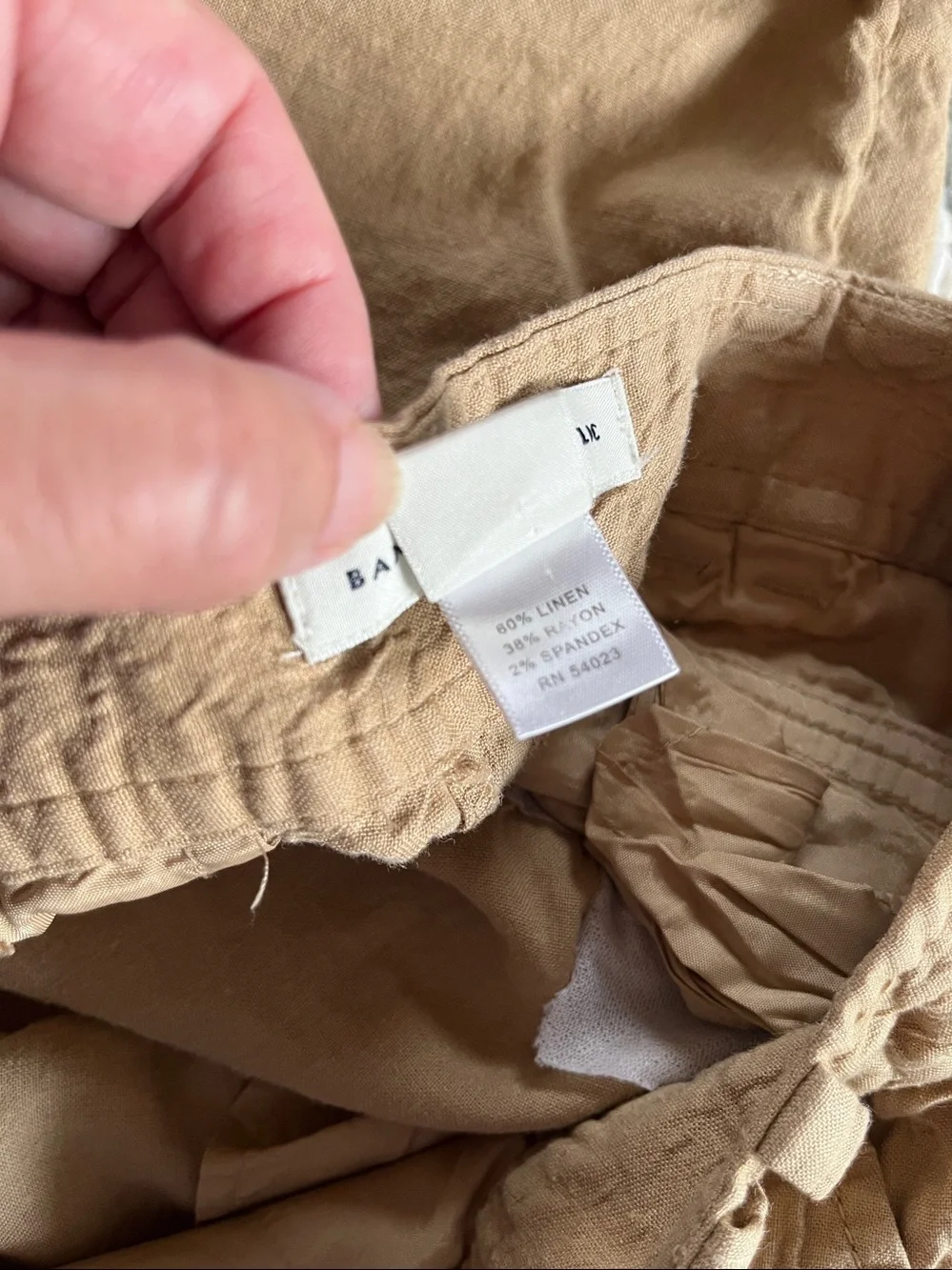 Banana Republic flowy linen Pants in Light Khaki